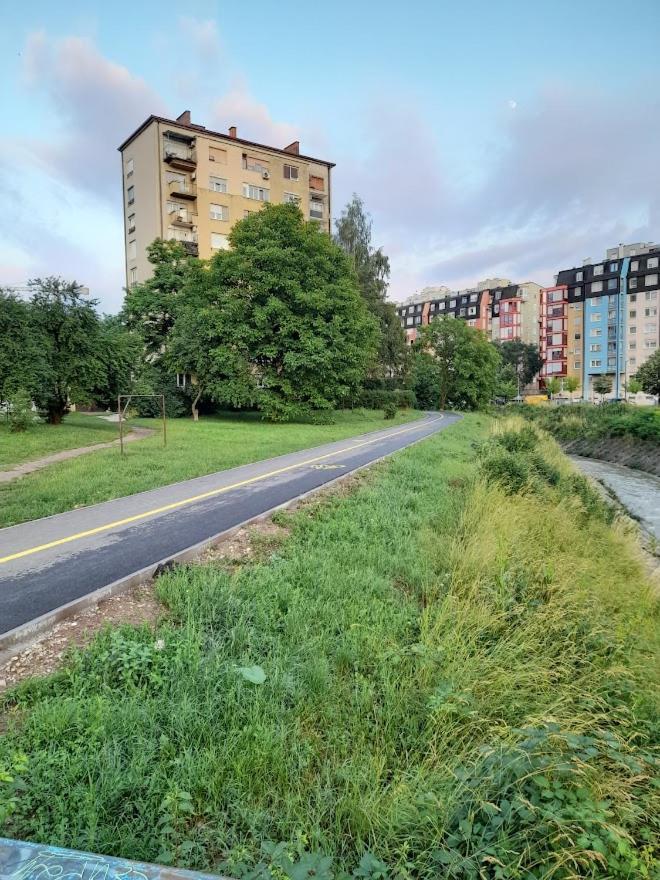Apartman Bulevar Stupine Tuzla Exterior foto